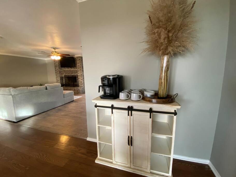 Large Modern Family Home! Soncy Luaran gambar